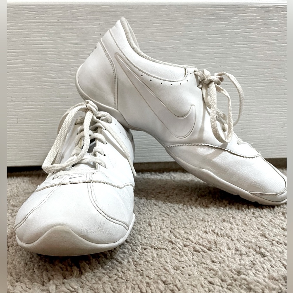 Nike CHEER UNITE! shoes